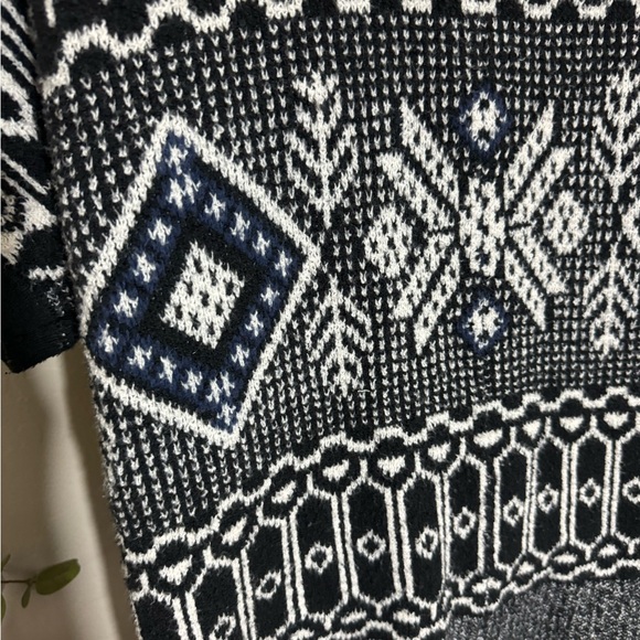 American Eagle Cardigan Open Front Hoodie Black Fringe One Size - Picture 4 of 5